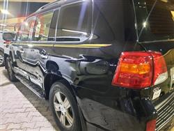 تۆیۆتا لاند کروزەر